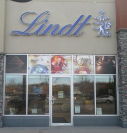 Store front for Lindt Chocolate Shop